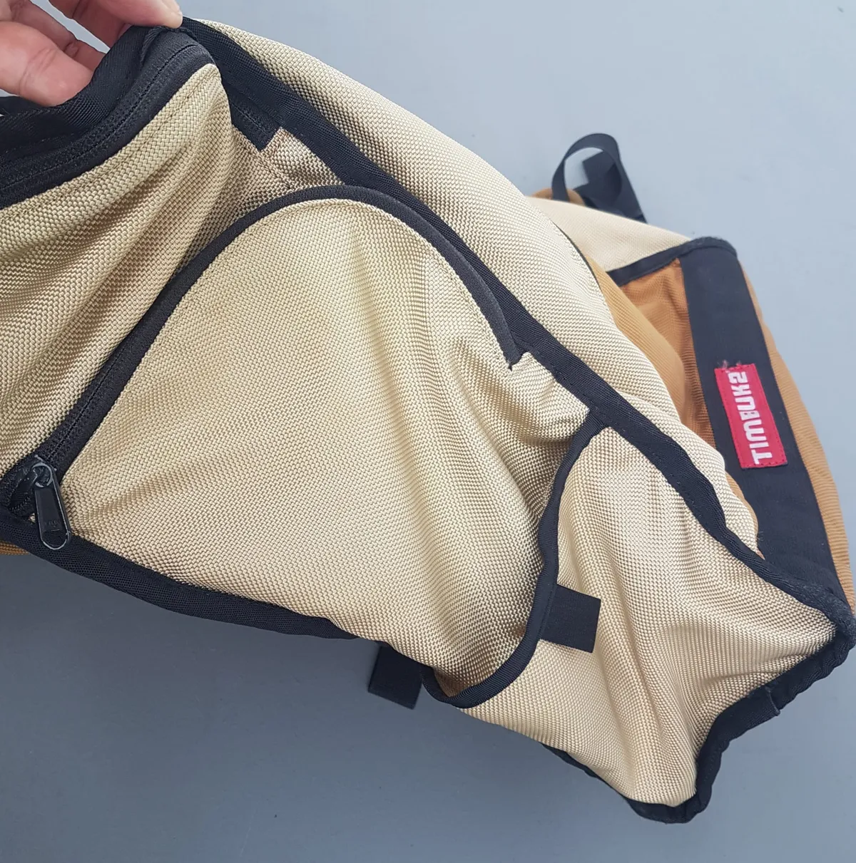 TIMBUK2 Original TIMBUK2 Backpack, Travel Pack, 2-Tone Vibrant Orange & Khaki Haversack, Stylish Rucksack, Cool Carrier, Overnight Bag, Campus, Work, Backpacker, Weekender, Versatile Design, Urban Style, Sophistication, Streetwise, Outdoor Gear, Everyday Fashion - Photo 5