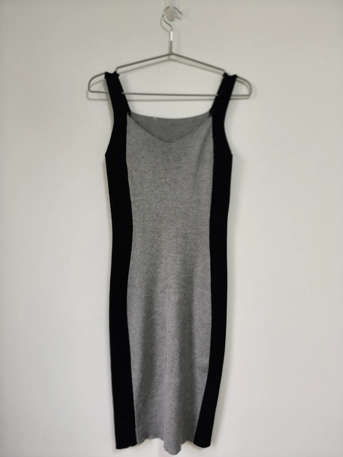 Chic Monochrome Bodycon Dress