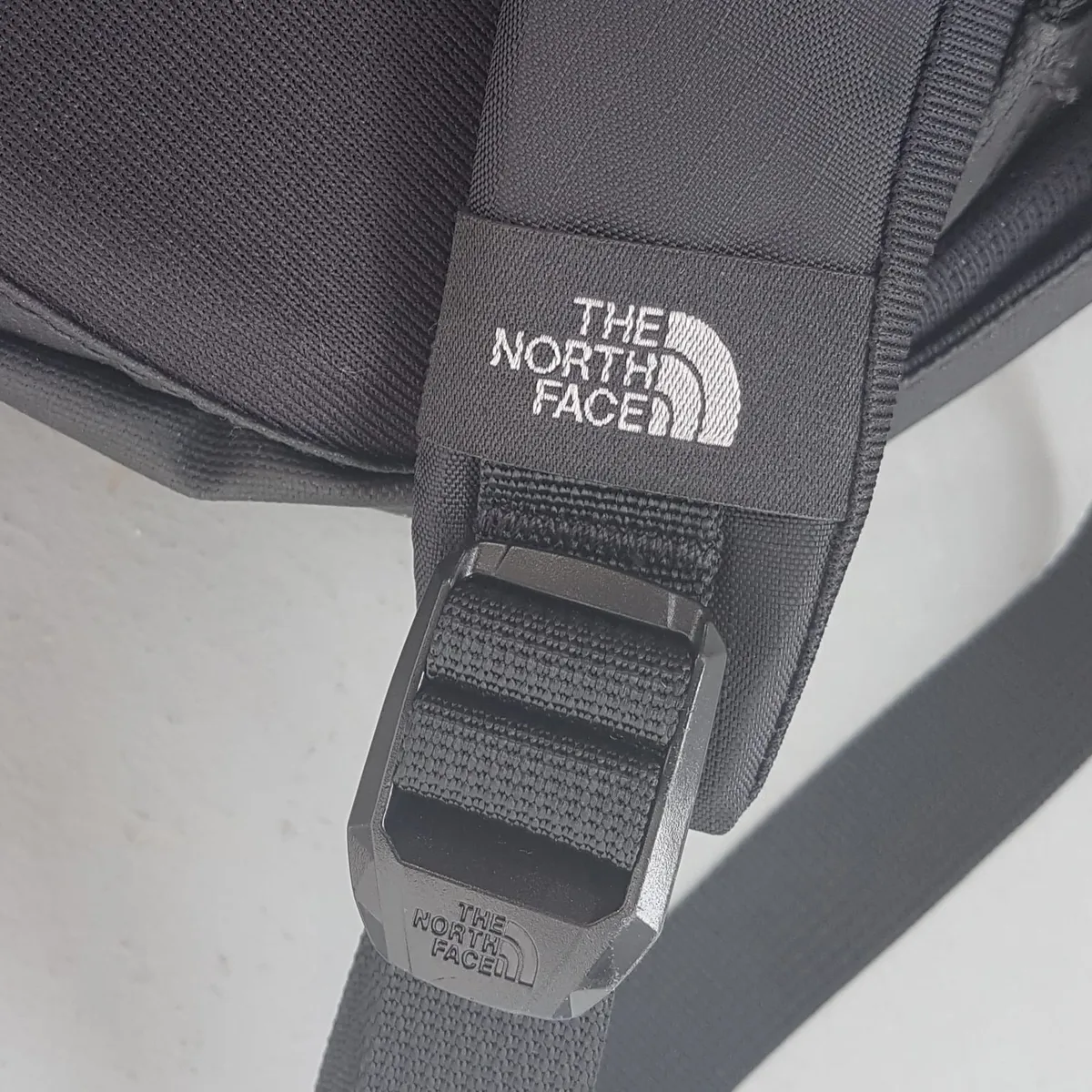 The North Face The North Face Backpack, Borealis Mini Model, Black Haversack, Cosmopolitan, Cool Waterproof Design, Travel Classic, Front Bungee Compression System, Padded Back, Smart Organization, Roadster, Sophistication, Everyday Fashion - Photo 7