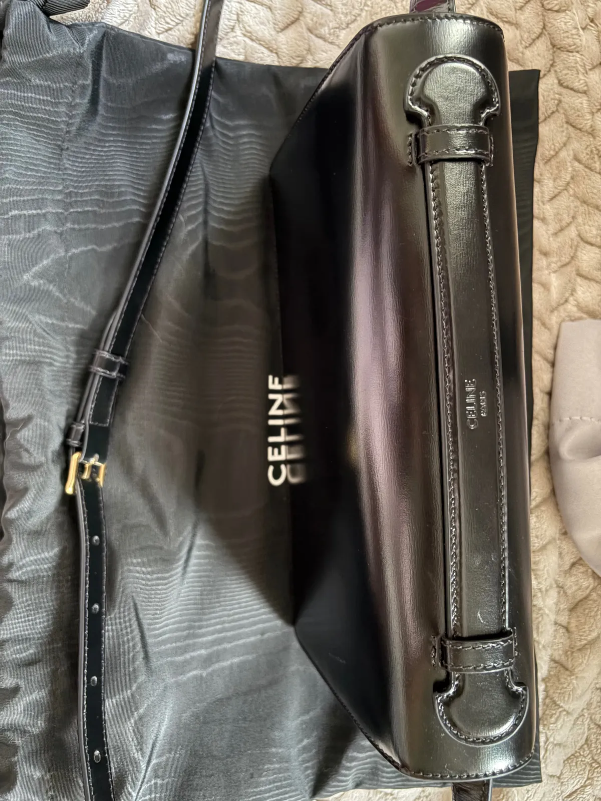Celine NEGOTIABLE Celine Triomphe Shiny Black Calfskin Folio - Photo 10