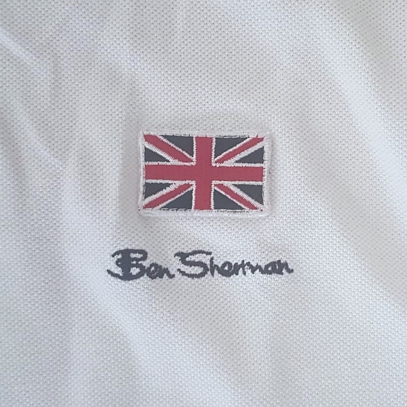 Ben Sherman Original BEN SHERMAN Polo Shirt, Cool WHITE Top, Signature Model, Cosmopolitan, Sleek 2 Buttons Shirt, UK Union Jack Flag, English Classic, Luxury Lifestyle, Urban Living, Streetwise, Sophistication, Timeless Appeal, Pop Culture, Cult Street Fashion - Photo 4