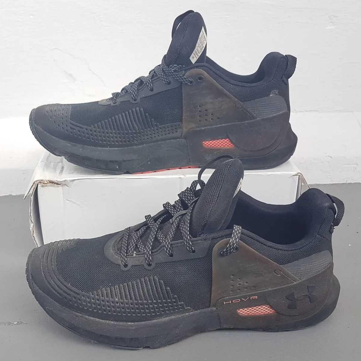 UNDER ARMOUR Original UA HOVR™ Apex Training Shoes, US 10, UK 9, EUR 44, CM 28, UA Black Sneakers, Orange Accents, Cosmopolitan, Versatile Cross Trainer, Urban Style, Soft Running Cushioning, Weightlifting Stability, Timeless Appeal, Pop Culture, Cult Street Fashion - Photo 2