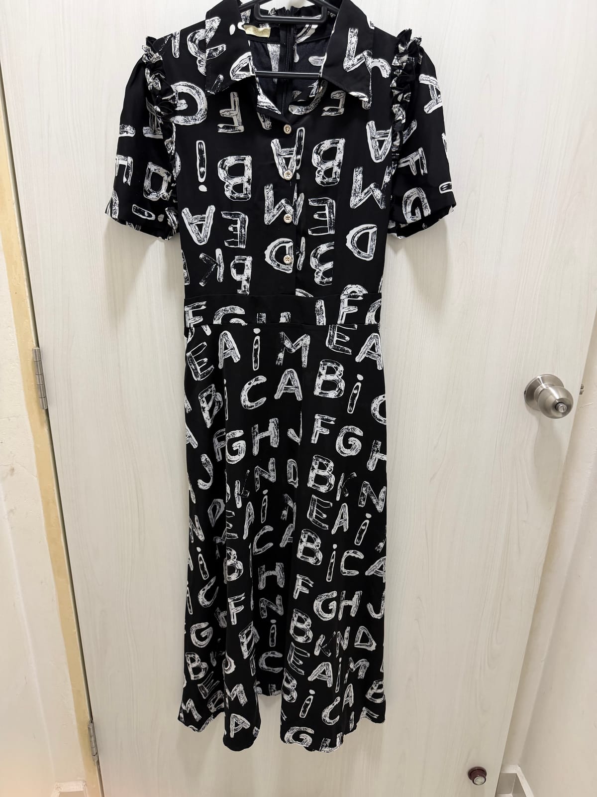 Quirky Black Typographic Midi Dress