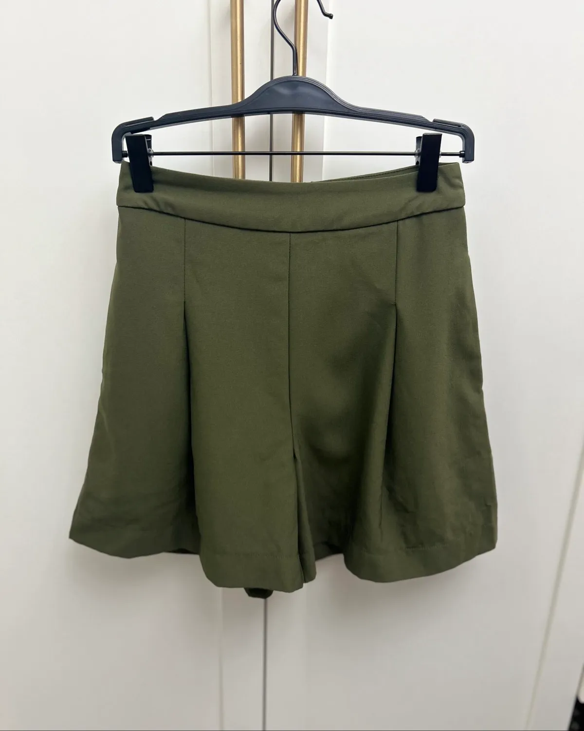 Love, Bonito Love, bonito olive skorts