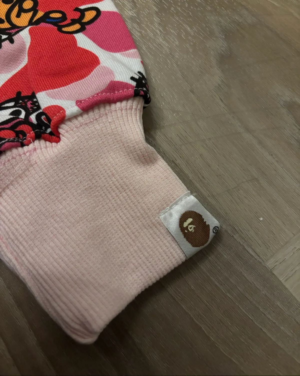 A Bathing Ape 2015 BAPE x Hello Kitty Pink Camo Shark Hoodie (vintage, deadstock) - Photo 7