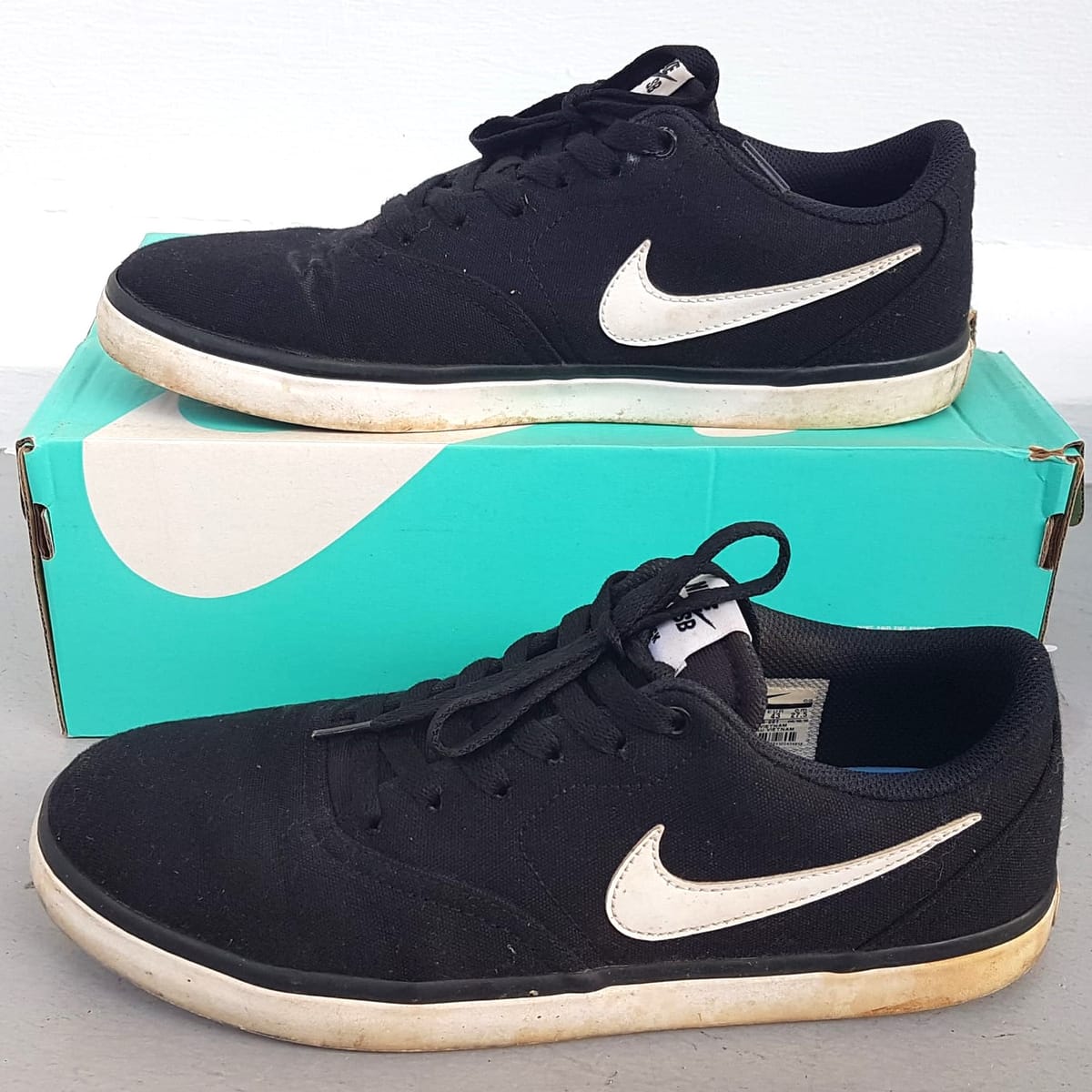 Nike Original NIKE DUNK SB Check Sneakers, US 9.5, UK 8.5, EU 43, CM 27.5, Continental, Solar Soft Black Shoes, White NIKE Logo, Cosmopolitan, Sleek Design, Urban Style, Streetwise, Sophistication, Cult Street Fashion, Roadster, Stunt, Skate, Surf - Photo 3