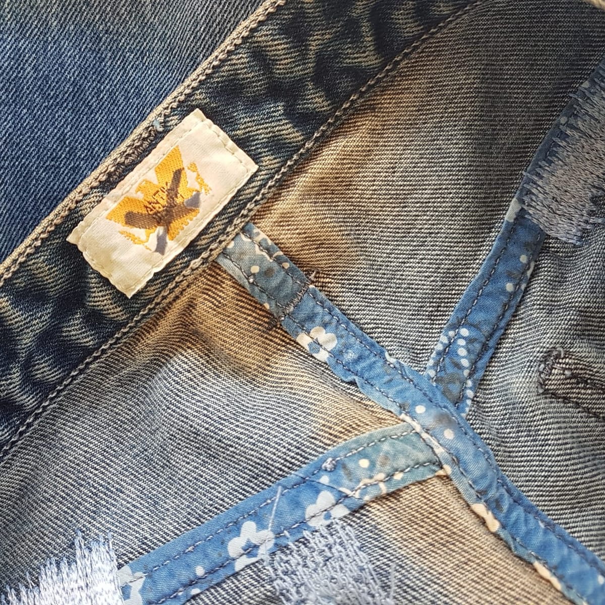 ANTIK Vintage ANTIK Denim Jeans, Made in USA, Cool Distressed Patchwork Bottoms, Size 28, Cosmopolitan, Unique Custom Handmade Designer Wear, Sophistication, Nostalgic Appeal, Retro Pants, Timeless Classic, Luxury Living, Pop Culture, Cult Street Fashion - Photo 7