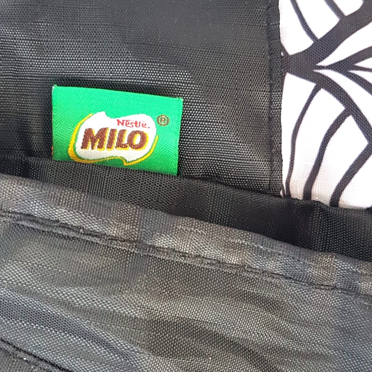 MILO Original MILO Backpack, Black & White Rucksack, Cool Nestle Milo Haversack, Cosmopolitan, Sleek Design, Travel Pack, Sophistication, Streetwise, Timeless Appeal, Pop Culture, Cult Street Fashion, Milo Souvenir, Memento, for Hobbyist, Collector - Photo 5