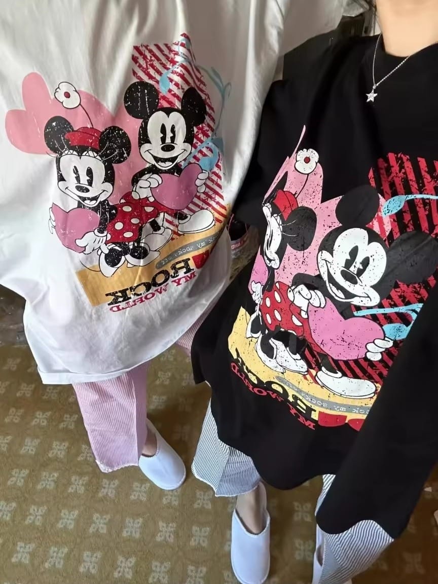 Mickey Mouse Mickey & Minnie Graphic Oversized Tees