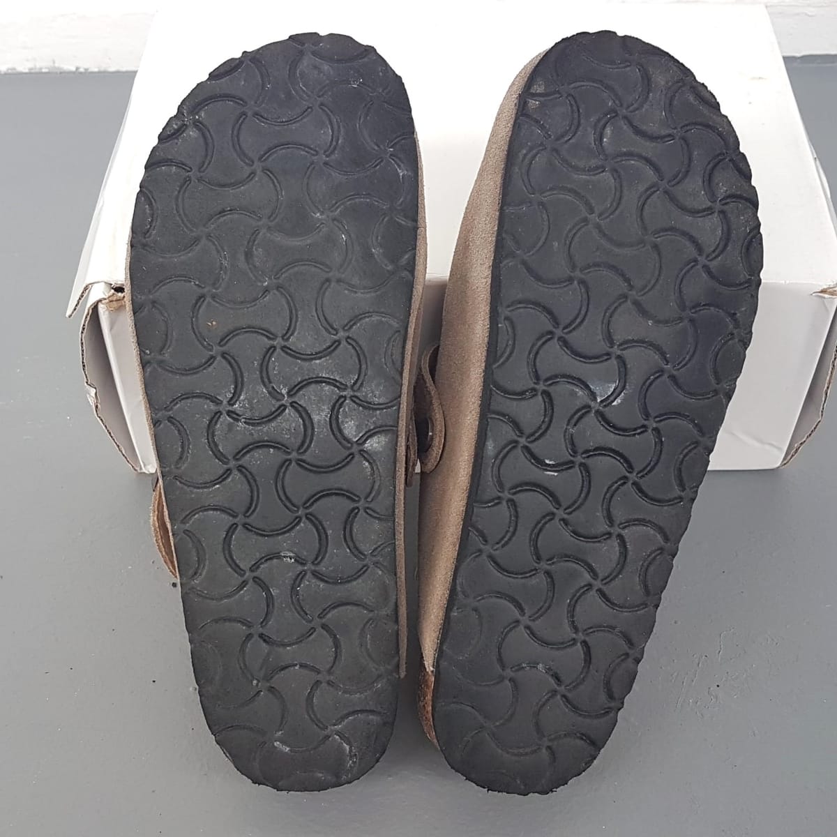 XLEEPU XLEEPU Boston Sandals, Taupe Suede, Soft Studio Shoes, Cosmopolitan, EU 39, Cool Sliders, Slip-On, Clogs, Perfect for Everyday Fashionwear, Birkenstock Style, Sleek Buckle Model, Designer Covered Footwear, Timeless Appeal, Sophistication, Streetwise - Photo 7