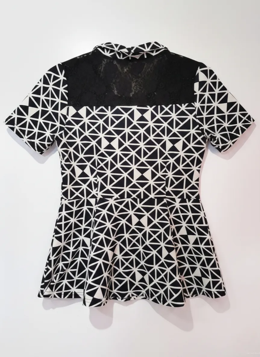 Peniwern Peniwern Short Sleeve Fit-and-Flare Black Lace Collar Peplum Blouse Top - Photo 2