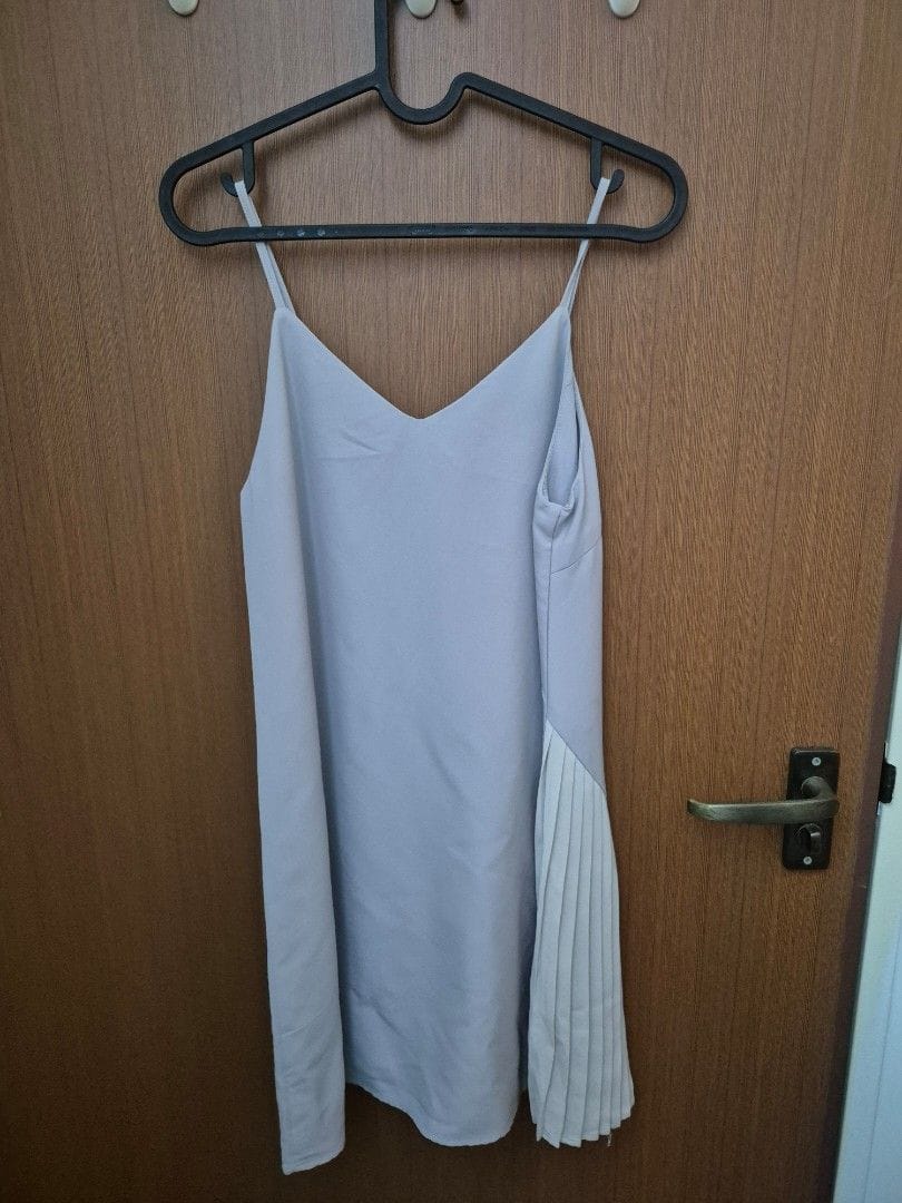 Love Bonito Love, Bonito Pleated Dress (XS) - Soft Grey Chic - Photo 3