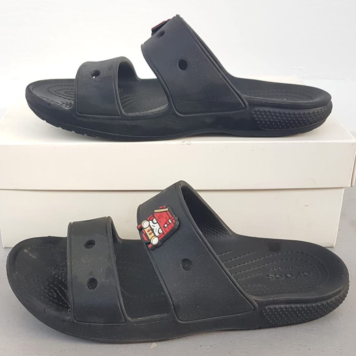 CROCS Original CROCS Clogs, Cosmopolitan Sandals, Size US 7 (M) 9 (F) on base, Cool Designer Shoes, Black Clog with 2 Jibbitz Charms, Timeless Appeal, Sleek Sliders, Slip-on, Fun Footwear, Cult Street Fashion, Urban Style, Sophistication, Streetwise, Pop Culture - Photo 9