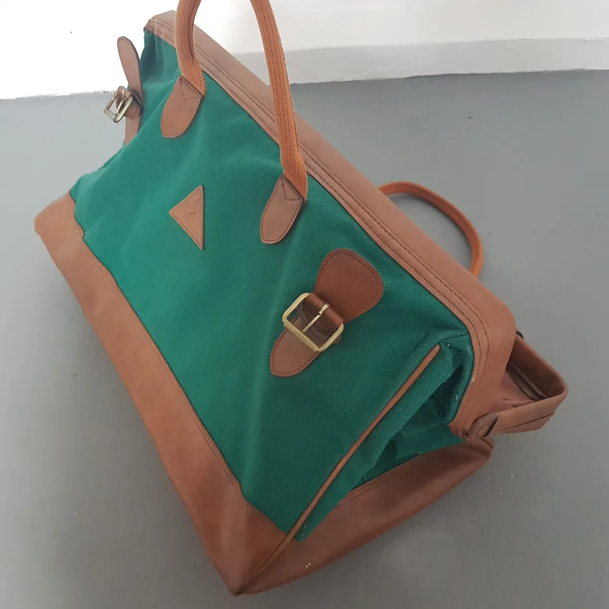 Original REMY MARTIN Duffle Bag, Green Canvas, Brown Leather, Buckle Straps, Cosmopolitan, Top Loading, Doctor-Style, Spacious Travel Bag, Compact Luggage, Sophistication, Cult Street Fashion, Luxury Living, Limited Edition