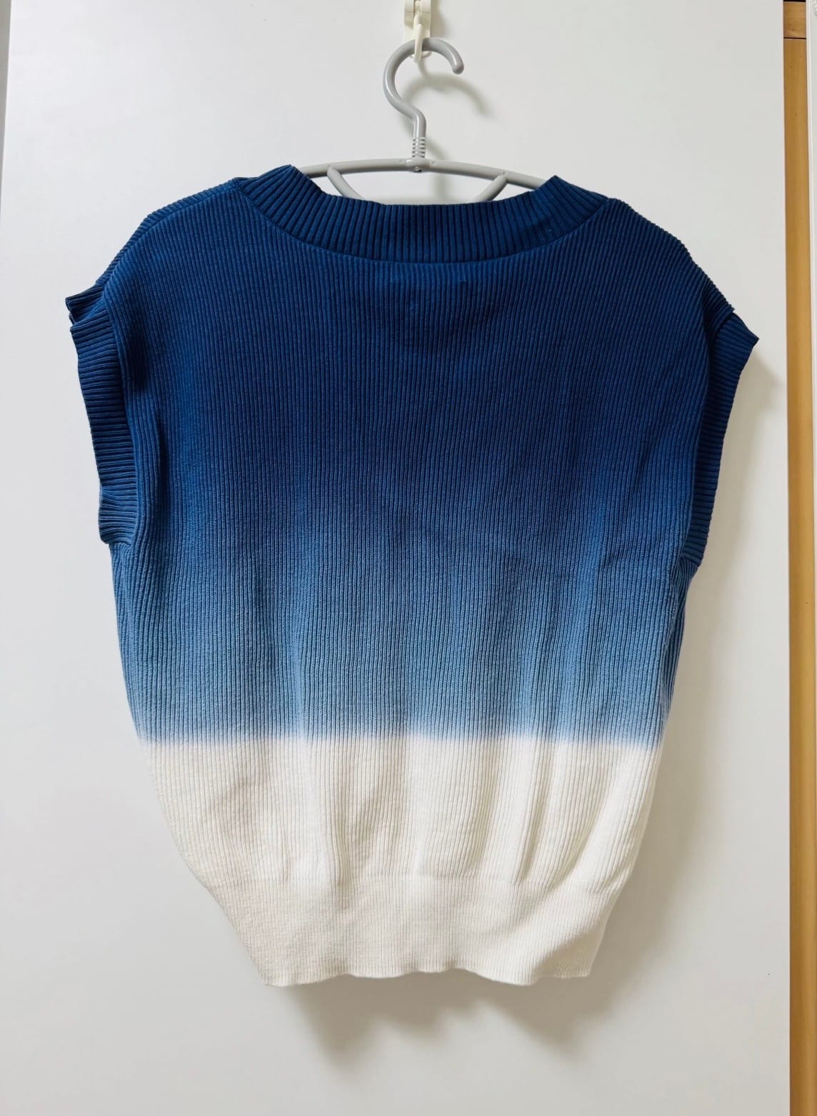 TRT TRT Dip Dye V-neck Knit top - Photo 4