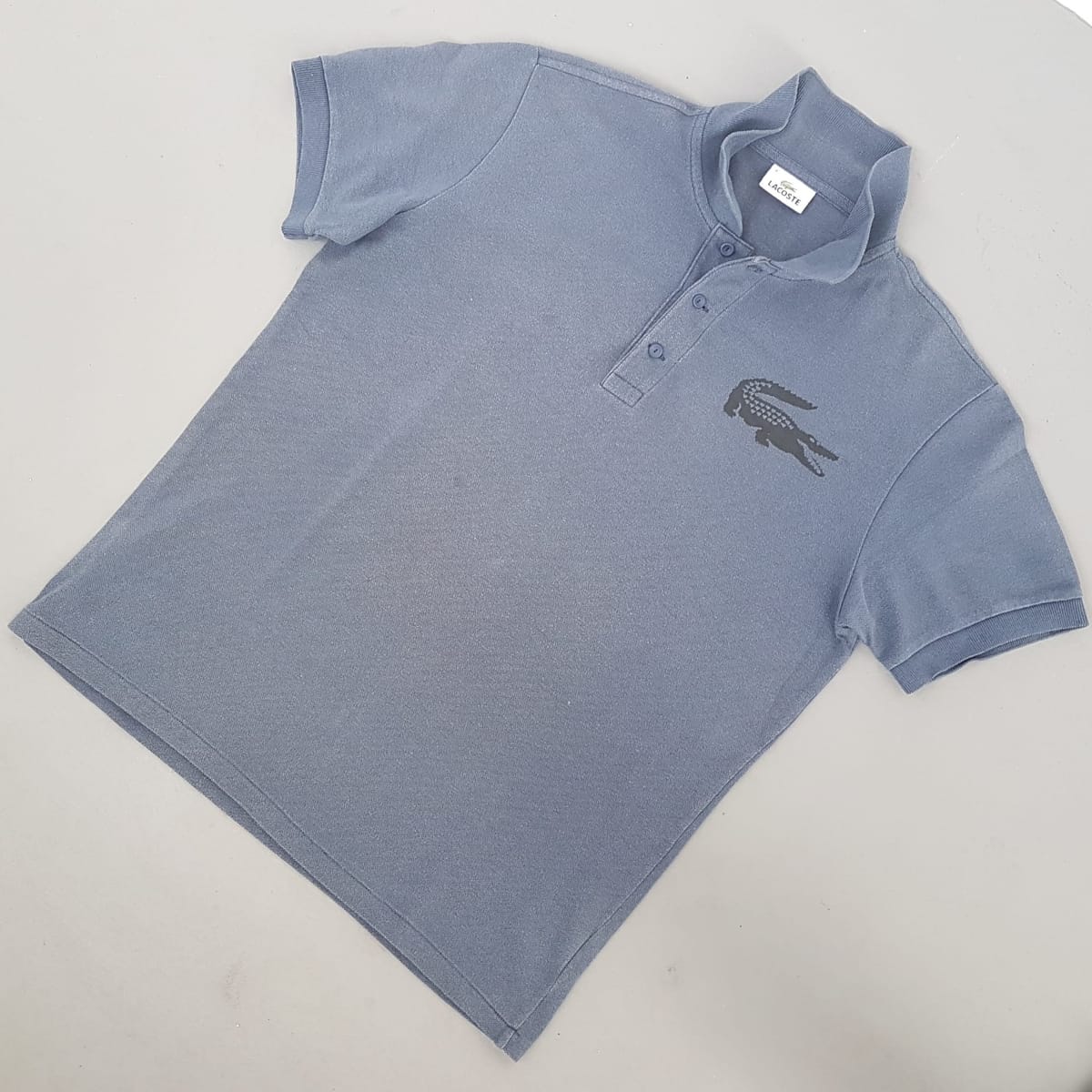 Lacoste Luxury LACOSTE Polo Shirt, Paris, Oversize Lacoste Logo, Versatile Gray Top, Classic 3 Buttons Size 4 Shirt, Cool FRENCH Design, Cosmopolitan, Urban Style, Sophistication, Timeless Appeal, Pop Culture, Summer Holidays, Resort Living, Cult Street Fashion - Photo 5