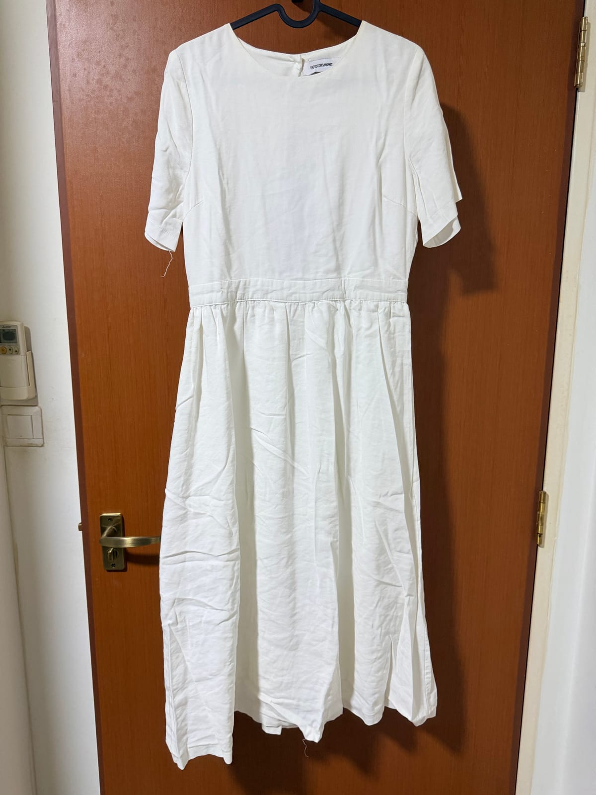 Minimalist White Midi Dress