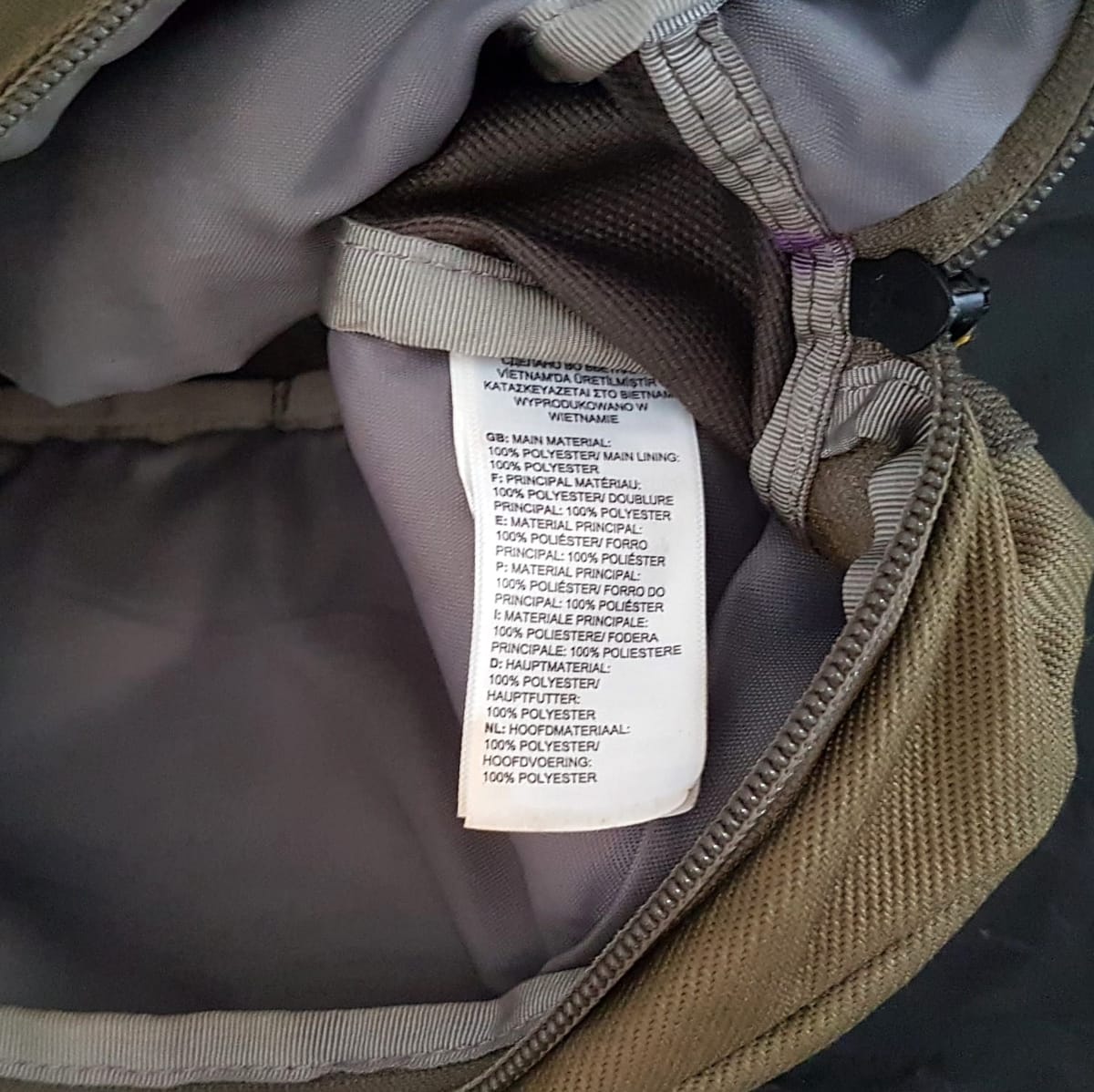 The North Face The NORTH FACE Waist Pouch, Cool Fanny Pack, Belt Bag, Original 2-Tone Olive Green Bag, Cosmopolitan, Berkeley Lumbar Travel Pack, Cross-Body Bag, Intricate Design, Sleek Model, Sophistication, Luxury Living, Pop Culture, Cult Street Fashion, Timeless Appeal - Photo 4