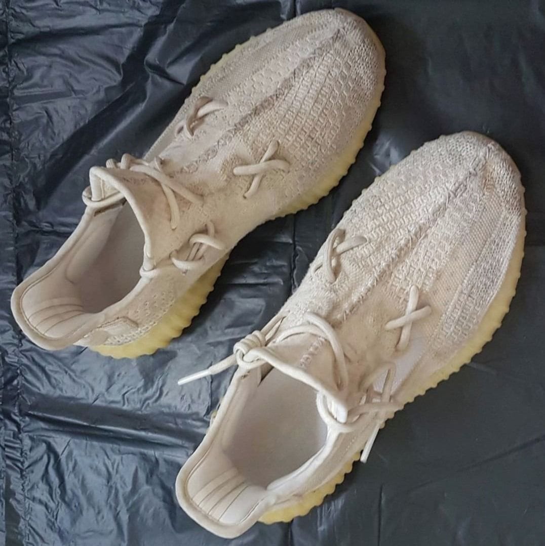 Adidas Yeezy Original Adidas Yeezy Boost 350 V2 Shoes, Light UV Model, US 9.5, UK 8.5, FR 42.5, Exclusive Yeezy X Adidas Sneakers, Luxury Living, Sleek Kanye West Design, Cosmopolitan, Catwalk, Runway Show, Pop Culture, Hip Hop, Rock Star, RETAIL $900, Limited Edition - Photo 4