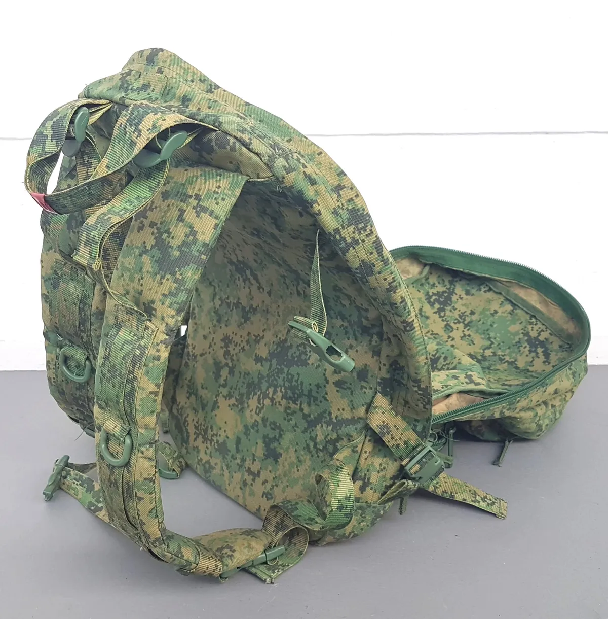 Camo Camouflage Haversack, Heavy Duty Backpack, Tactical Bag, Camo Rucksack, Military, Combat, Cosmopolitan, Travel Pack, Continental, MOLLE Design, Backpackers, Sophistication, Streetwise, Roadster, Timeless Appeal, Pop Culture, Cult Street Fashion - Photo 2
