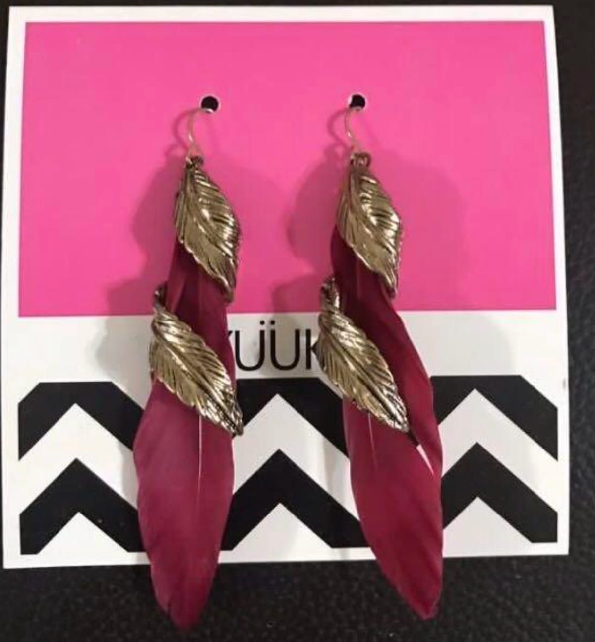 Chic Feather Leaf Earrings