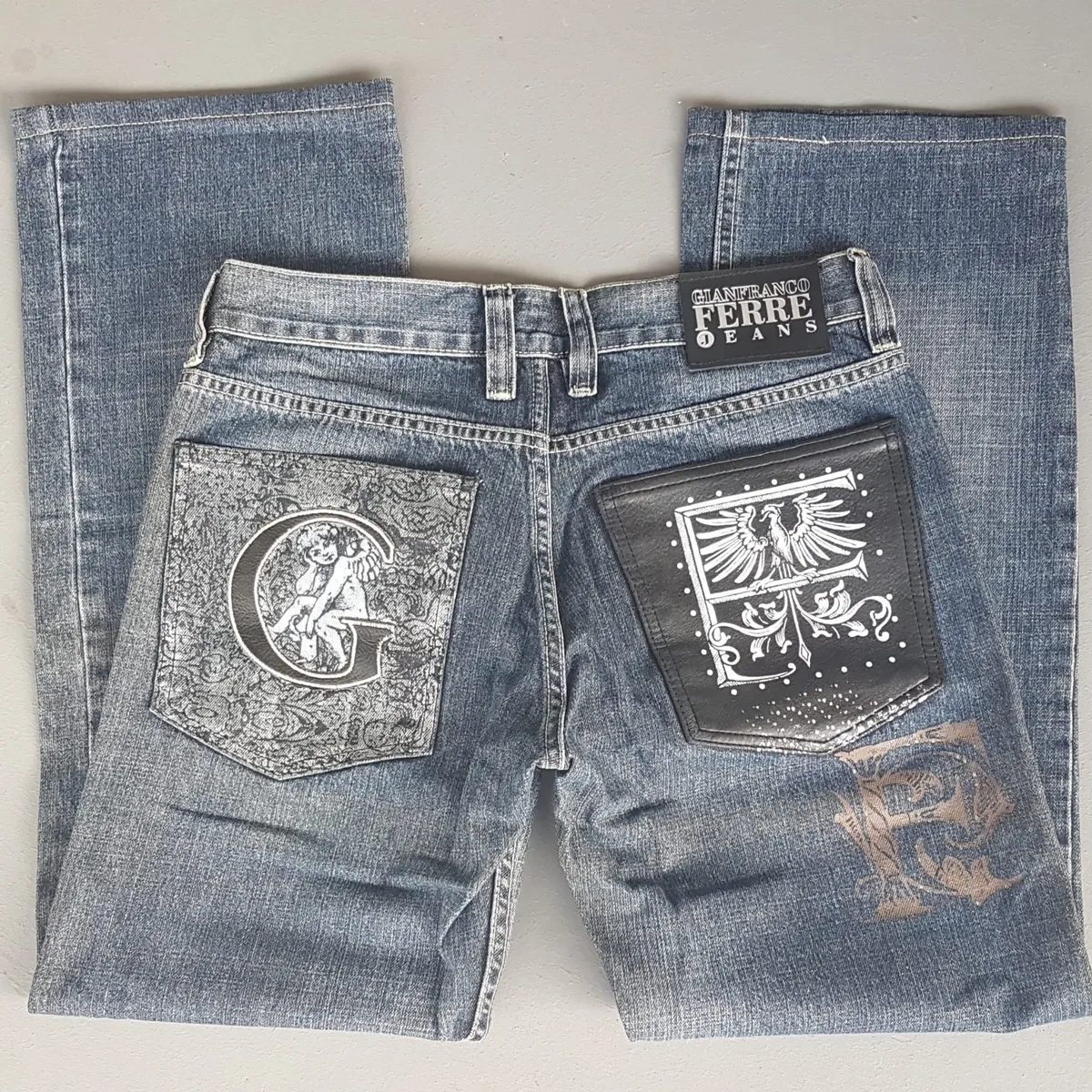 Gianfranco FERRE, ITALY Retro Gianfranco FERRE Denim Jeans, Size 31 Bootcut Jeans, Exquisite GF Patches, Cosmopolitan, Cool Flare Bottoms, ITALIAN Designer Wear, Sophistication, Nostalgic Appeal, Vintage Pants, Timeless Classic, Luxury Living, Pop Culture, Cult Street Fashion - Photo 10