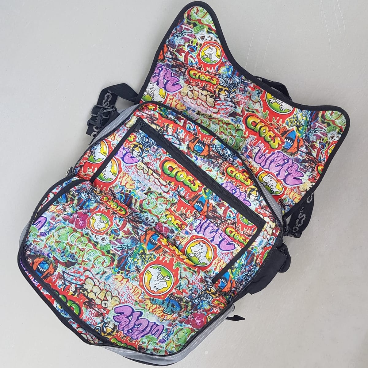 CROCS Original CROCS Tote Bag, Cross-Body, Cool Duffel Bag, Cosmopolitan, Messenger, Sleek Black, Gray & Lime Green Design, Inside Colorful Graffiti, Work Bag, Travel Pack, Sling Bag, Sophistication, Campus, Laptop, Notebook, Urban Style, Cult Street Fashion - Photo 6