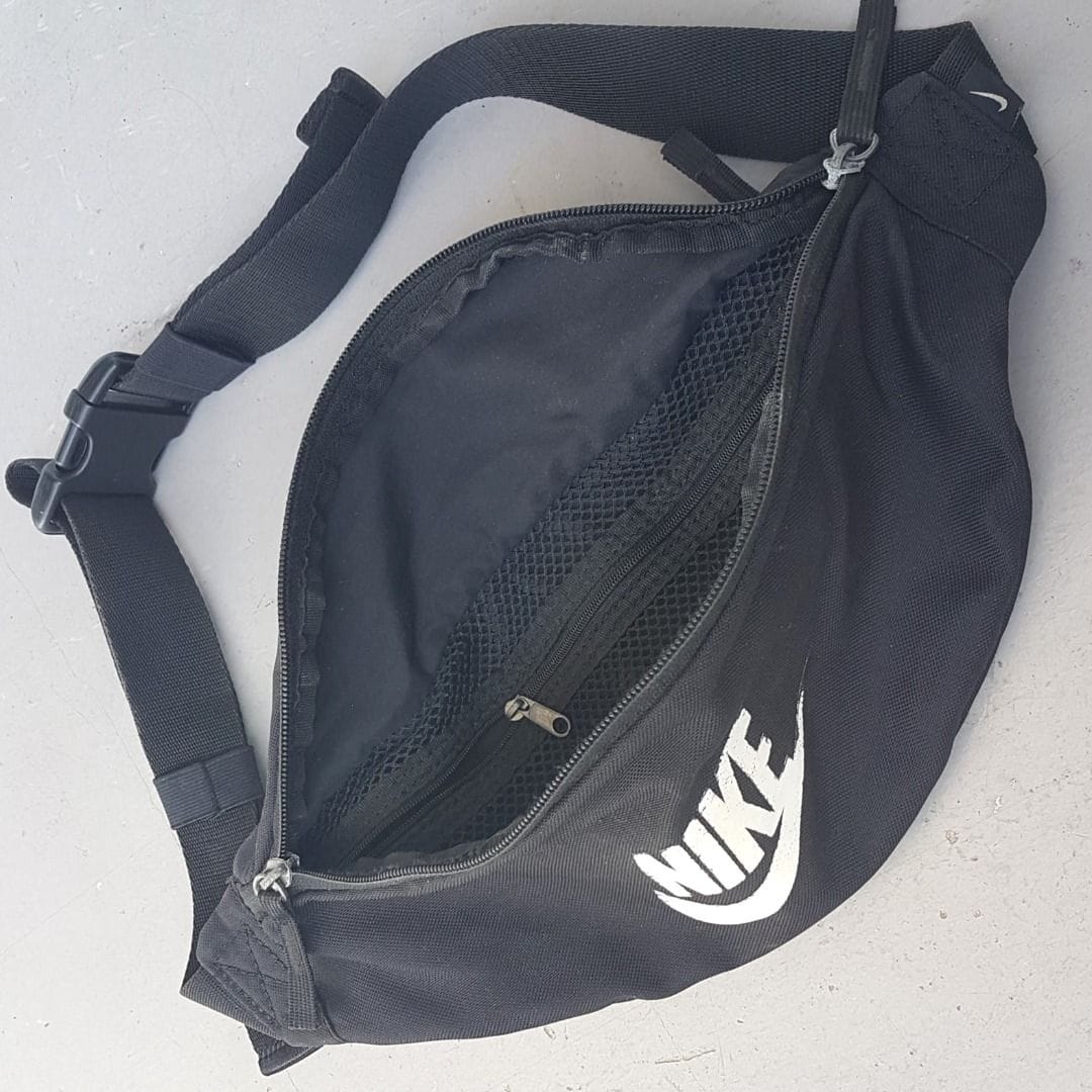 NIKE Waist Pouch / Black Streetwear Fanny Pack - Photo 3