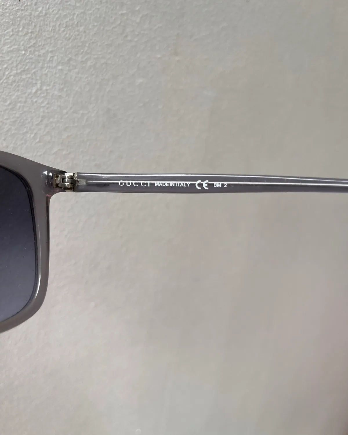 Gucci Authentic Gucci Sunglasses - Photo 4