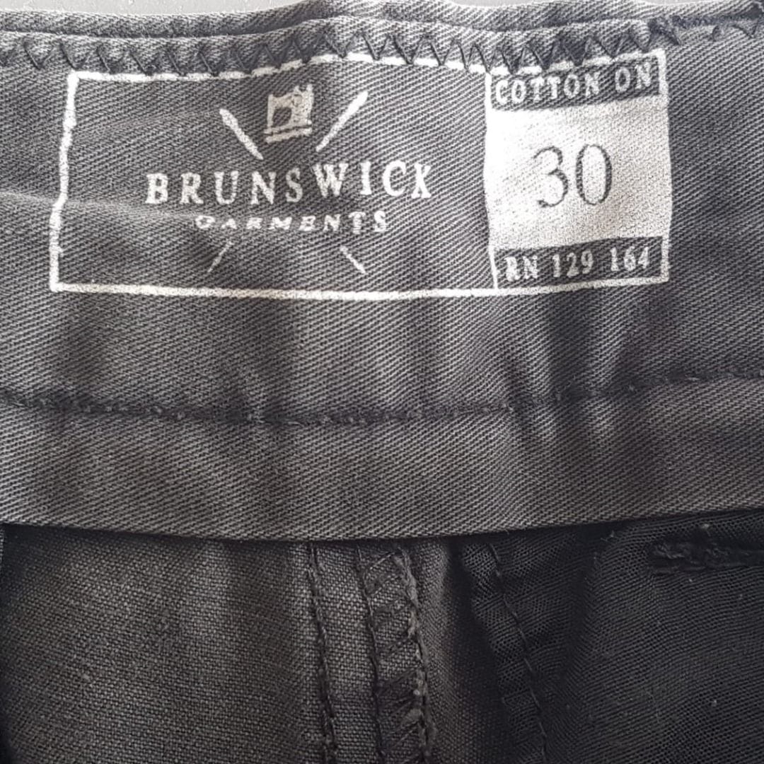 Brunswick Dark Gray Chino Shorts (Size 30) – Sleek & Urban! - Photo 3