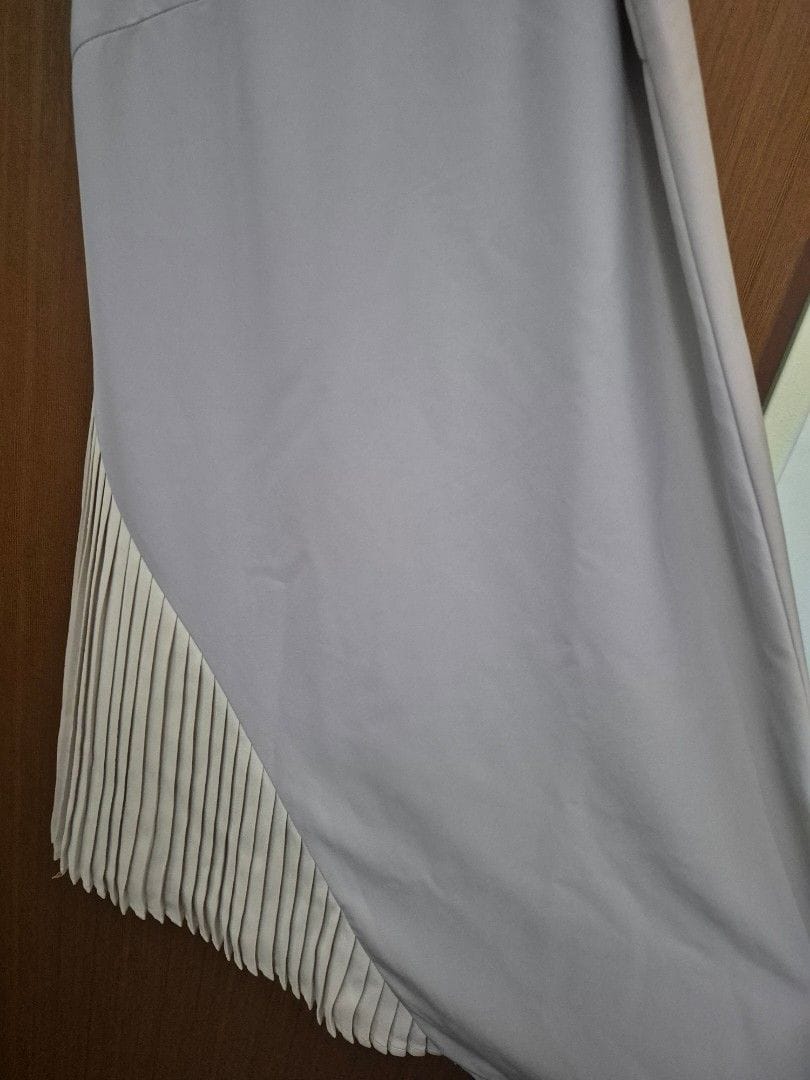 Love Bonito Love, Bonito Pleated Dress (XS) - Soft Grey Chic - Photo 6