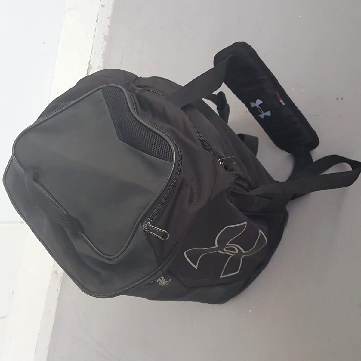 Original UNDER ARMOUR Undeniable 2.0 Duffle Bag, UA STORM 1 Model, USA, Gym Bag, Travel Pack, RETAIL $146, Heat Gear Shoulder Pad, Top & Side Handle, Tough Abrasion Resistant Bottom, Water Resistant Finish, Active Lifestyle, Streetwise, Pop Culture - Photo 6