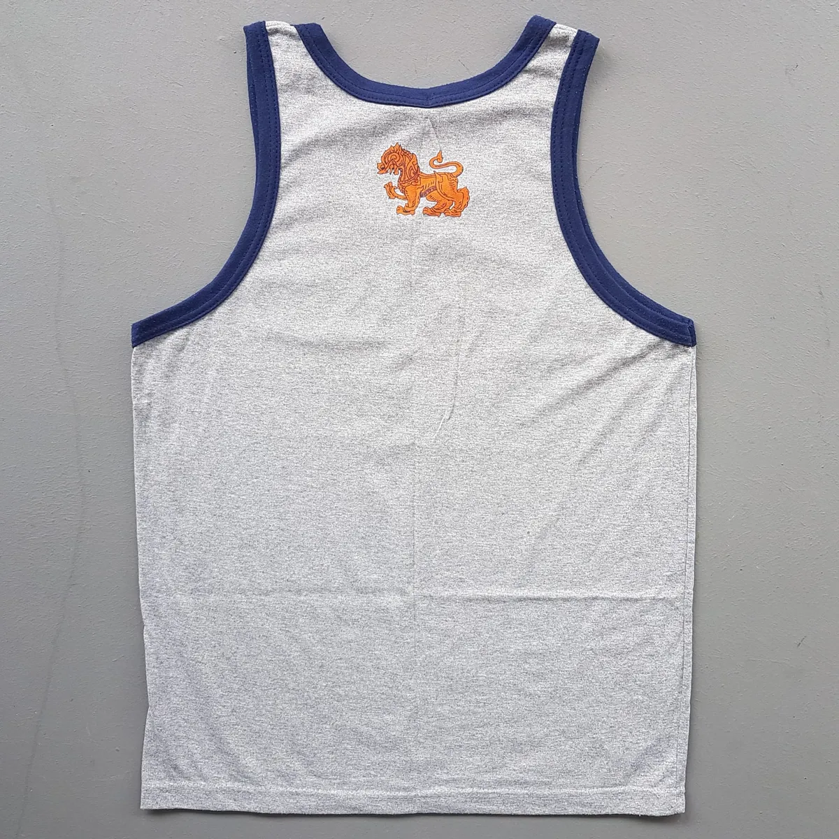 SINGHA Retro SINGHA Lager Beer TANK Top, Cool Sleeveless T-Shirt, Gray Designer Tee, Beer Singlet, Cosmopolitan, Thailand MEDIUM, Sophistication, Streetwise, Pop Culture, Hip Hop, Roadster, Urban Style, Summer Holidays, Cult Street Fashion - Photo 2