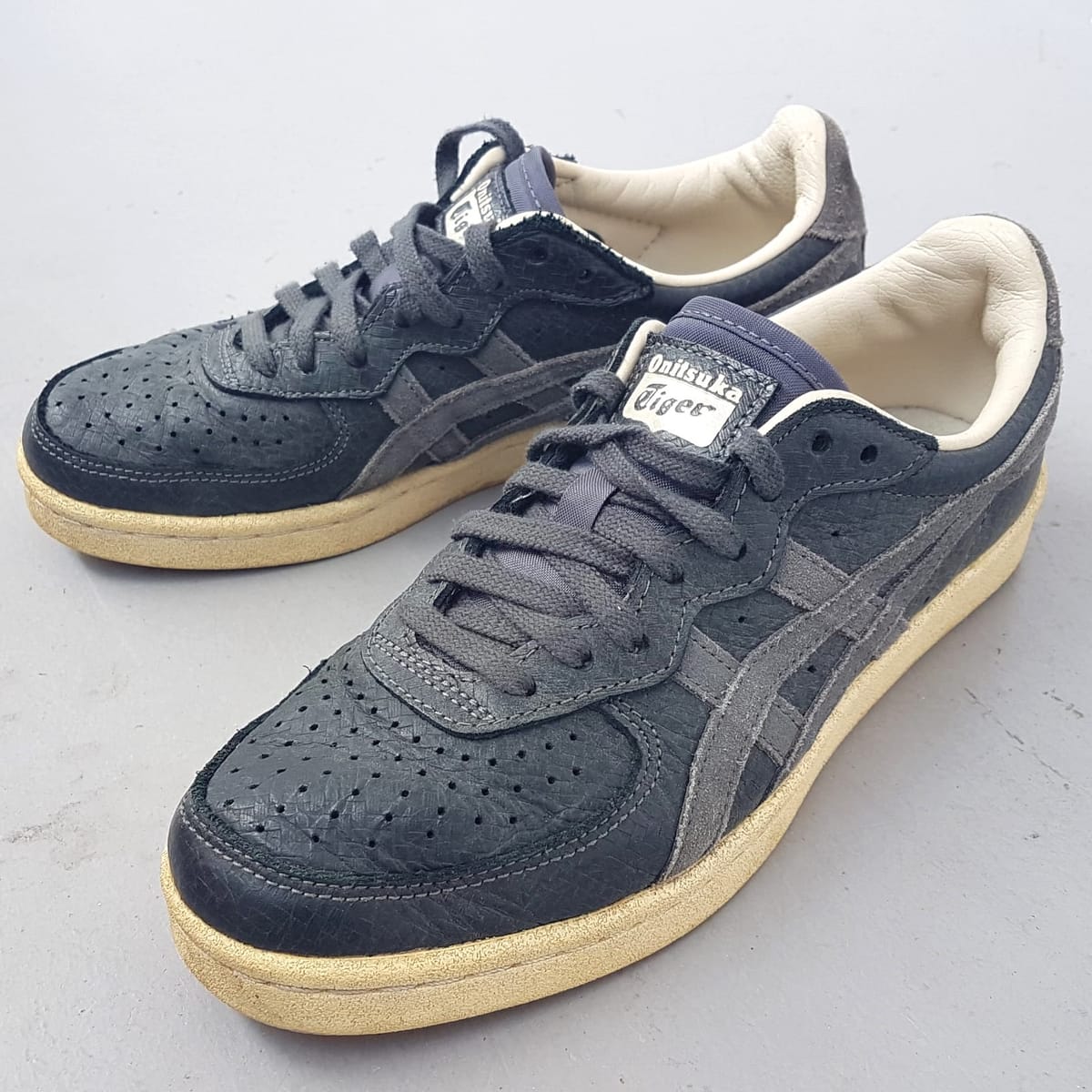 Onitsuka Tiger  Original Onitsuka Tiger GSM Designer Sneakers, US 5, EU 37.5, CM 23.5, Cosmopolitan, JAPAN, Black Leather Shoes, Gray Stripes, Sleek Tennis Model, Streetwise, Sophistication, Inspirational, RETAIL $230, Roadster, Urban Style, Pop Culture, Luxury Lifestyle - Photo 6