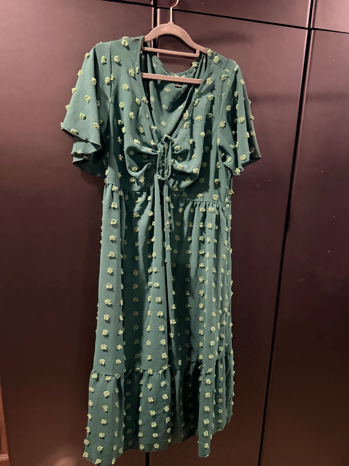 Chic Green Textured Midi Dress