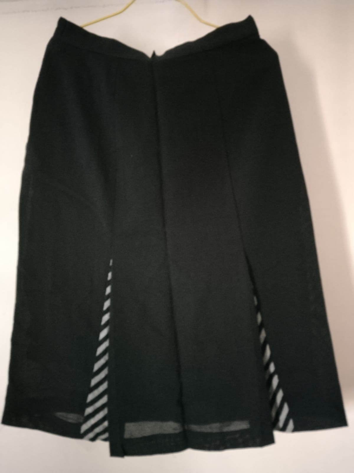 Chic Black Midi Skirt with Striped Detailing