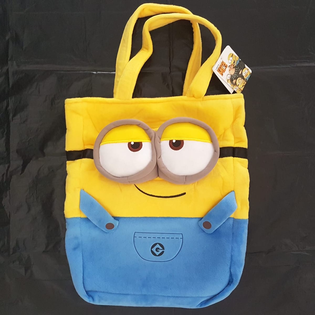 Retro Minions Tote Bag, Movie Magic 2017 Model, Despicable Me 3, New Condition with TAG, JAPAN, MINIONS Collection, Yellow Cuteness, Universal Studio, Sleek Design, Rare Collectibles, Decorative Display, Exhibit, Showpiece, Souvenir, Memento