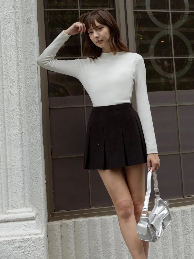 Lovet Arissa Corduroy Box Pleated Skorts  (Black)