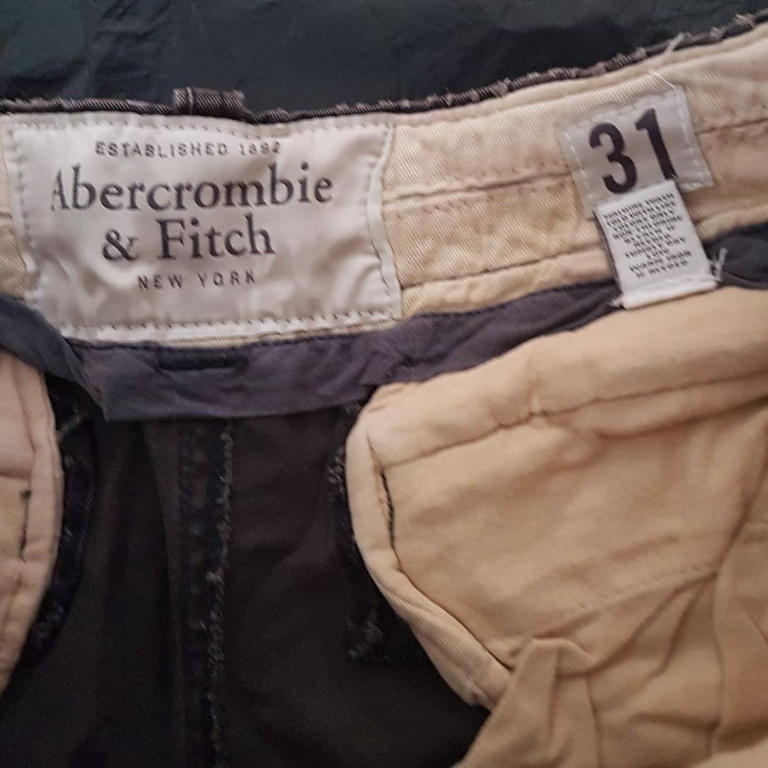 Retro Abercrombie & Fitch Cargo Shorts (Size 31) - Photo 3