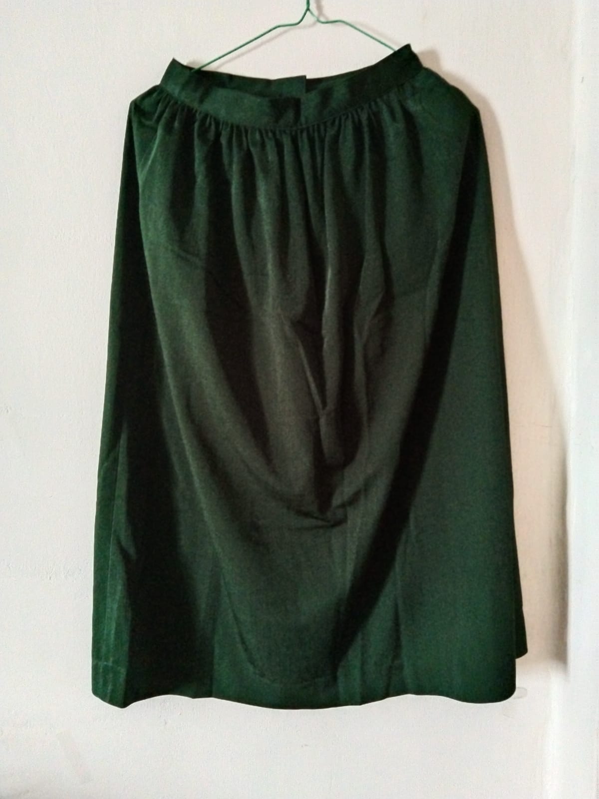 Chic Dark Green Midi Skirt