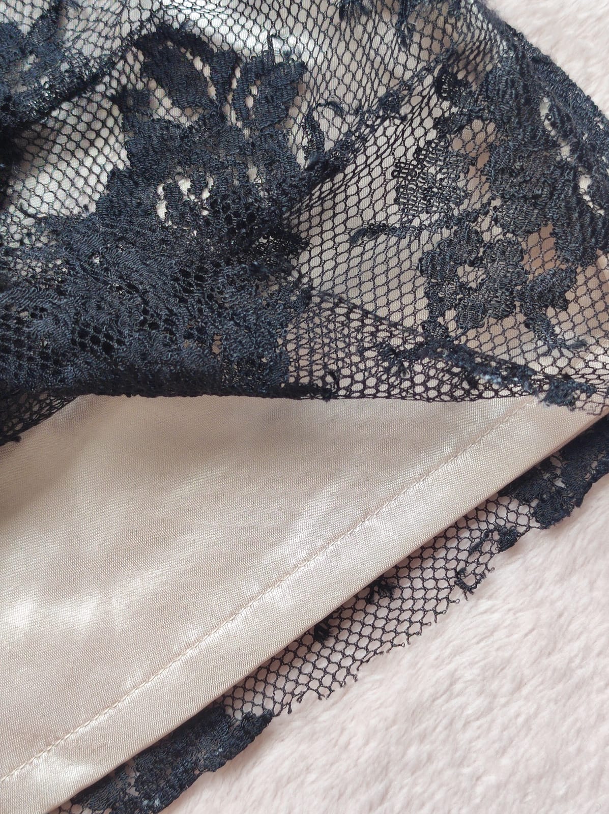 Black Lace Ruched Sleeveless Gothic Blouse - Photo 3