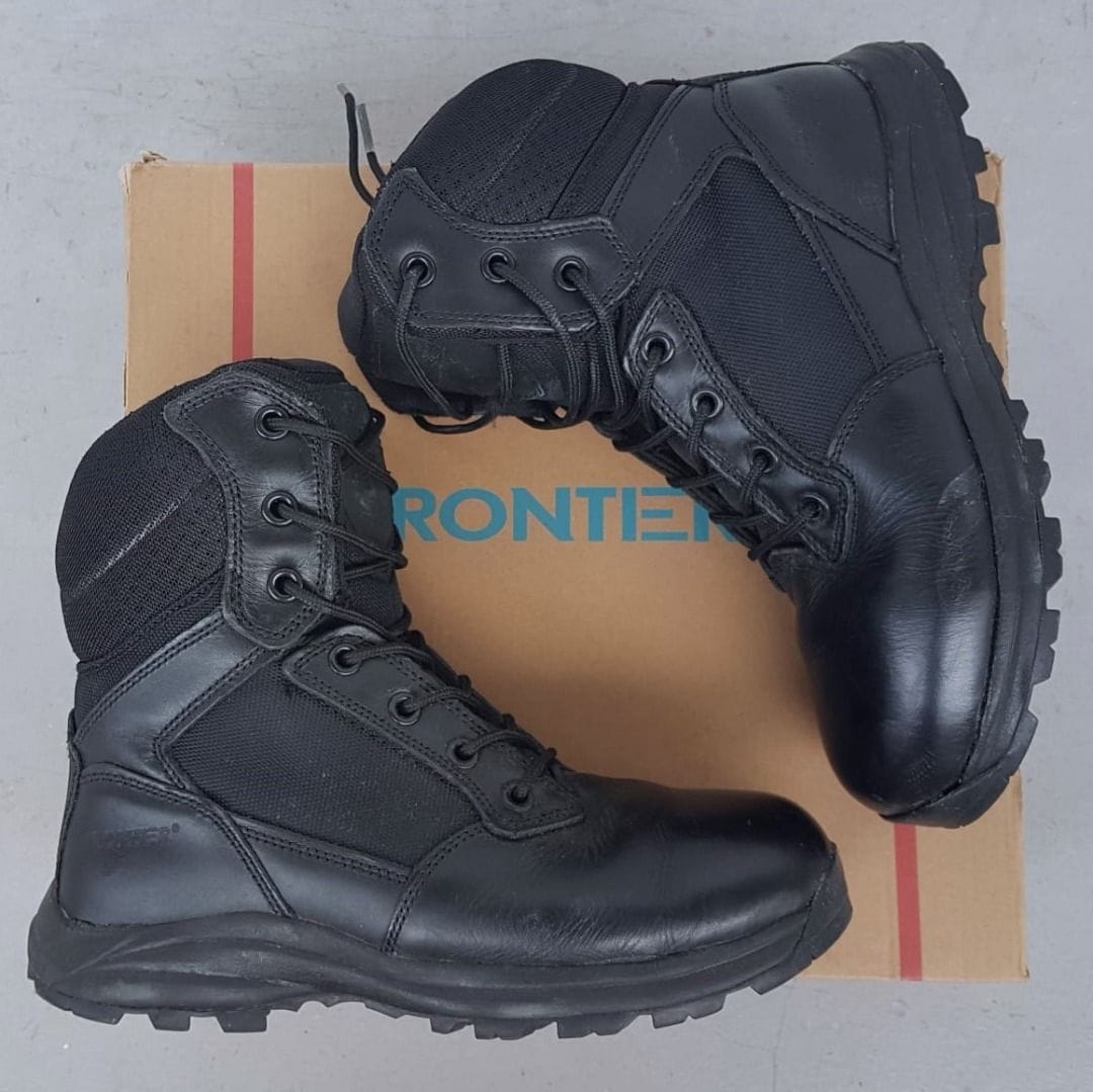 Frontier Black Combat Boots w/ Side Zipper (US 9/EU 42) - Photo 2