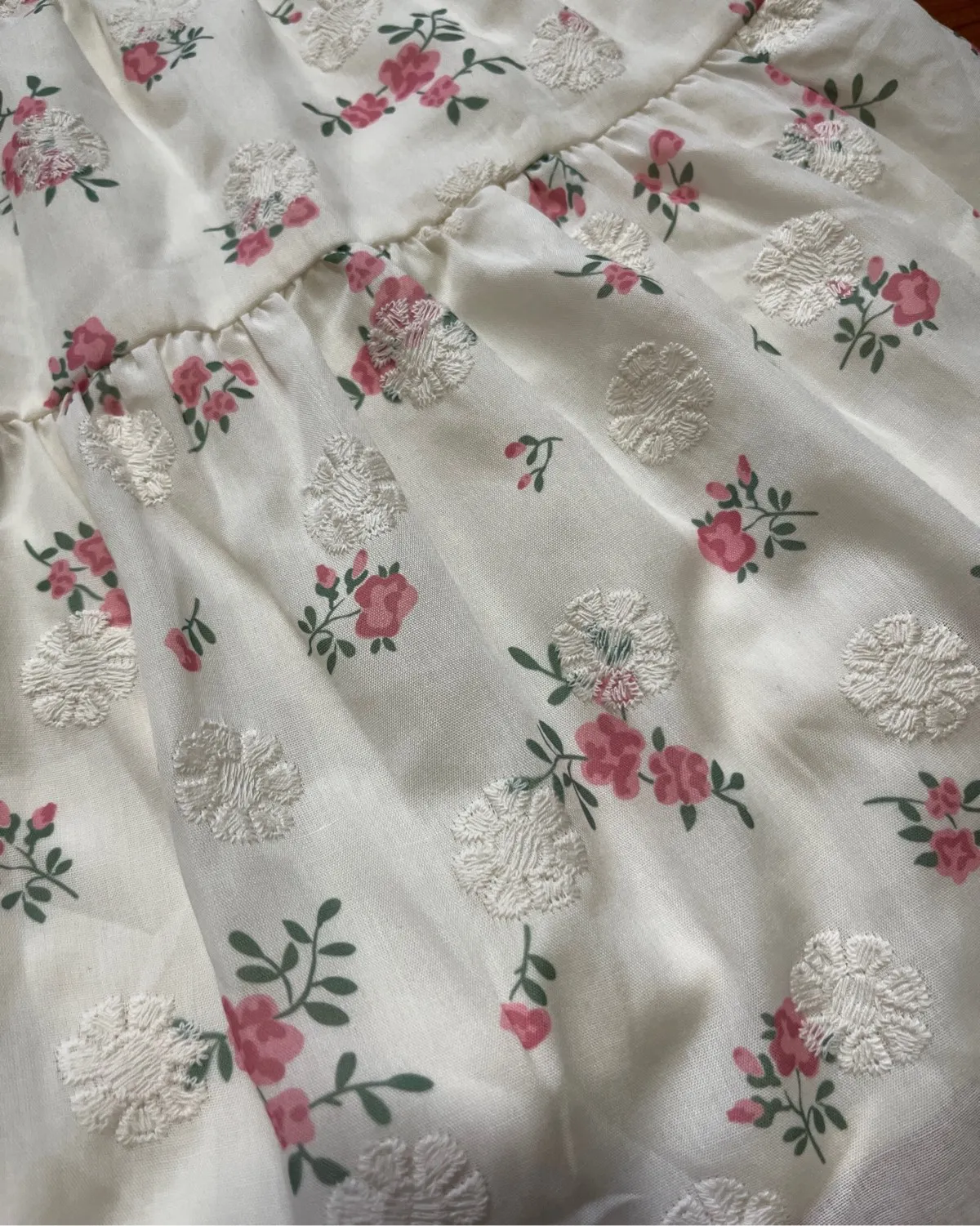 White skirt with pink florals - Photo 3