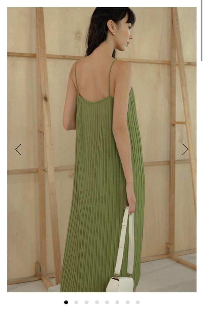 Fashmob Fashmob Eton Pleat Maxi in Apple Green in Size XS - Photo 2