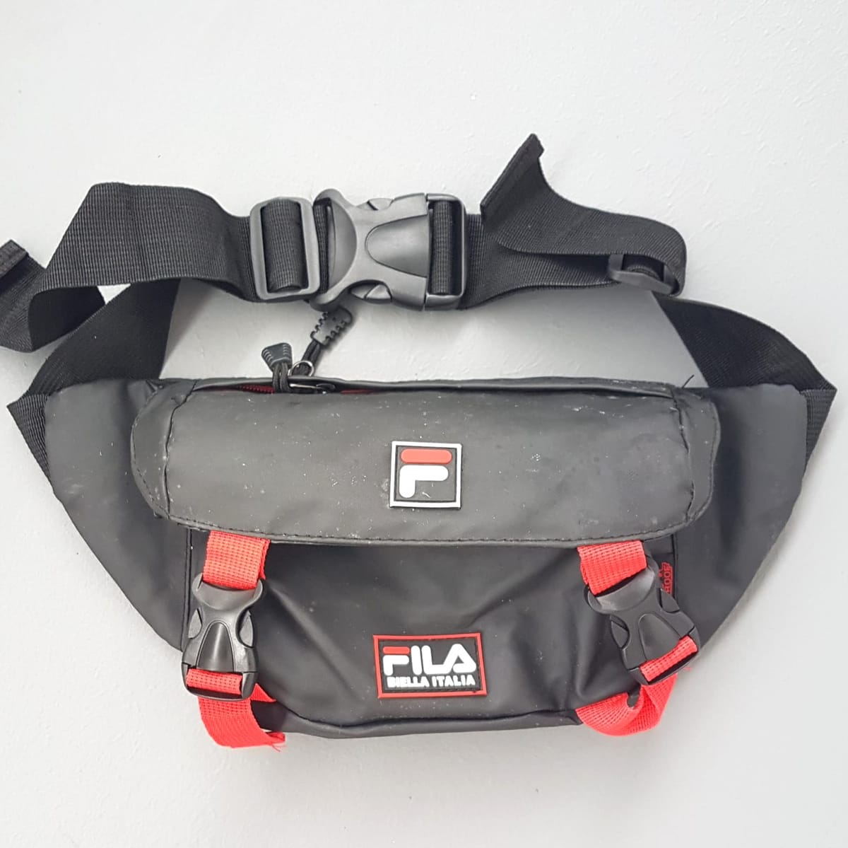 FILA Original FILA Waist Pouch, BIELLA ITALIA Model, Cool Fanny Pack, Cosmopolitan, Black with Red Accents, Waterproof Belt Bag, Cross-Body Bag, Clutch, Satchel, Intricate Design, Sophistication, Luxury Living, Pop Culture, Cult Street Fashion, Timeless Appeal - Photo 6