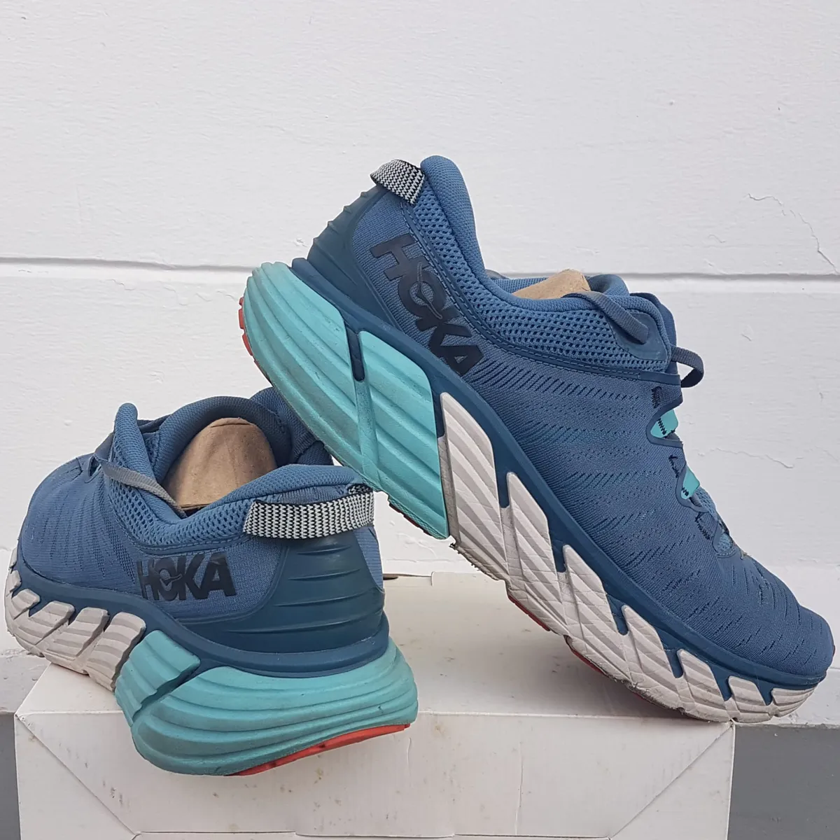HOKA Original HOKA Running Shoes, GAVIOTA 3 Model, Teal Blue Sneakers, US12D, UK 11.5, EUR 462/3, JP 30, Cool Chunky Design, Cosmopolitan, Pop Culture, Hip Hop, Rock Star, Sophistication, Cult Street Fashion, Luxury Lifestyle - Photo 6