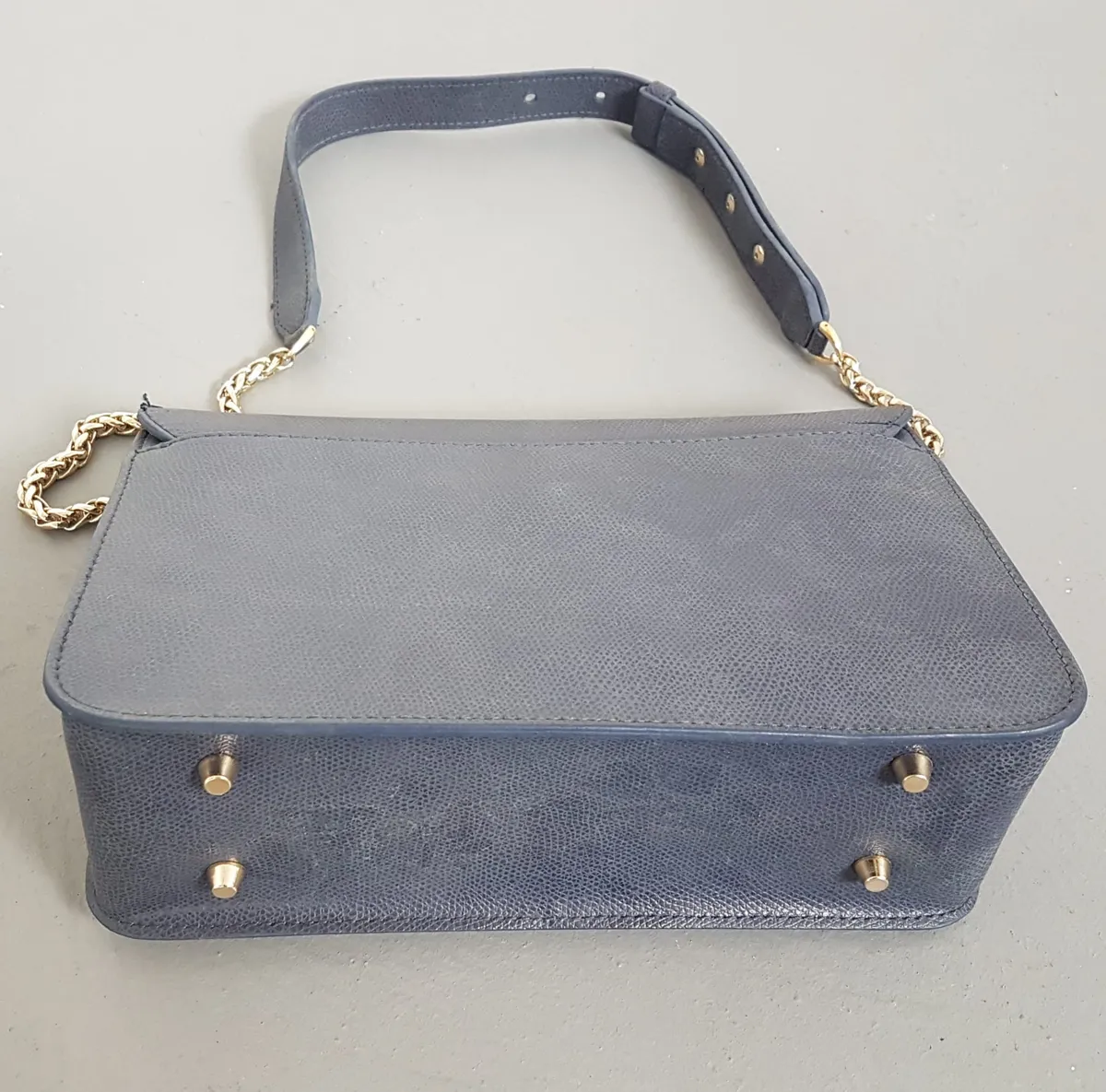 FURLA Original Furla Designer Bag, Metropolis Leather Shoulder Bag, Mini Crossbody, Cool Avio Scuro / Slate Grey-Blue, Cosmopolitan, Haute Couture, Luxury Bag, Urban Style, Pop Culture, Sophistication, Timeless Appeal, Cult Street Fashion, Everyday Bag, Made in ITALY - Photo 9