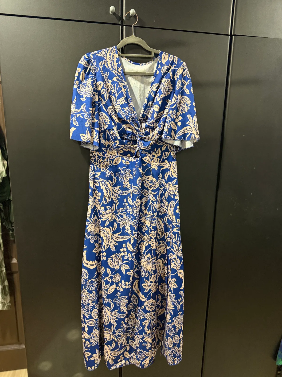 Elegant Blue Floral Maxi Dress