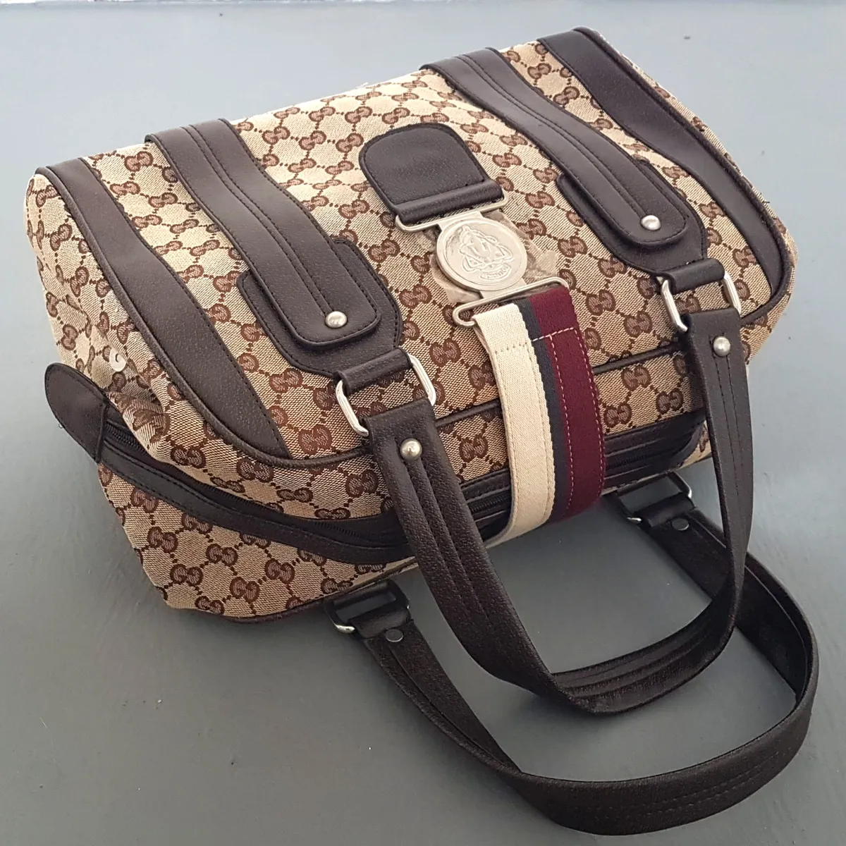 Gucci Retro GUCCI Aviatrix Boston Bag, ITALY, Gucci GG Monogram, Brown & Beige, Gucci Crest Enclosure, Cosmopolitan, Tote, Duffle, Haute Couture, Luxury Bag, Urban Style, Pop Culture, Sophistication, Timeless Appeal, Cult Street Fashion, Everyday Handbag, - Photo 9
