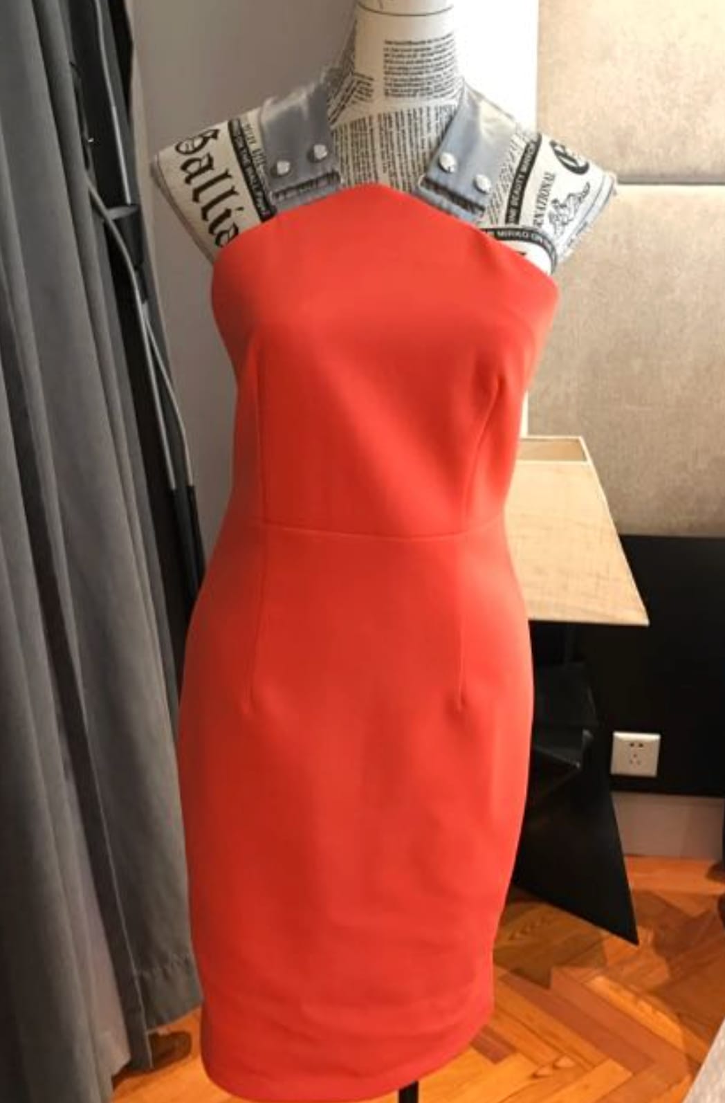 Chic Coral Strapless Dress